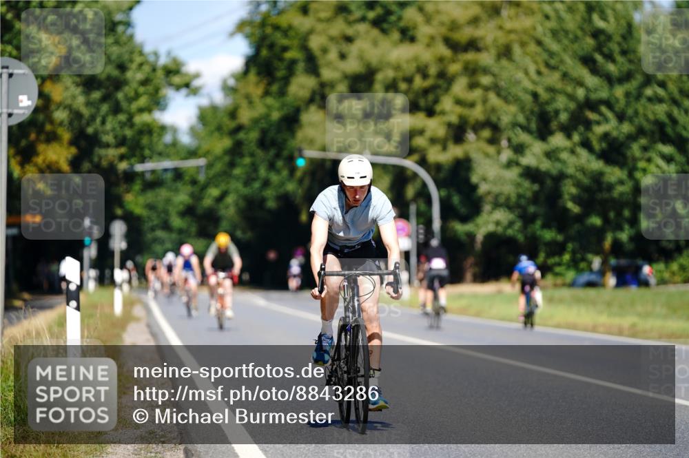 07.09.2025 - 19. Norderstedt Triathlon Michael Burmester http://msf.ph/oto/8843286 07.09.2025 12:59:31 Radfahren 790 meine-sportfotos.de
