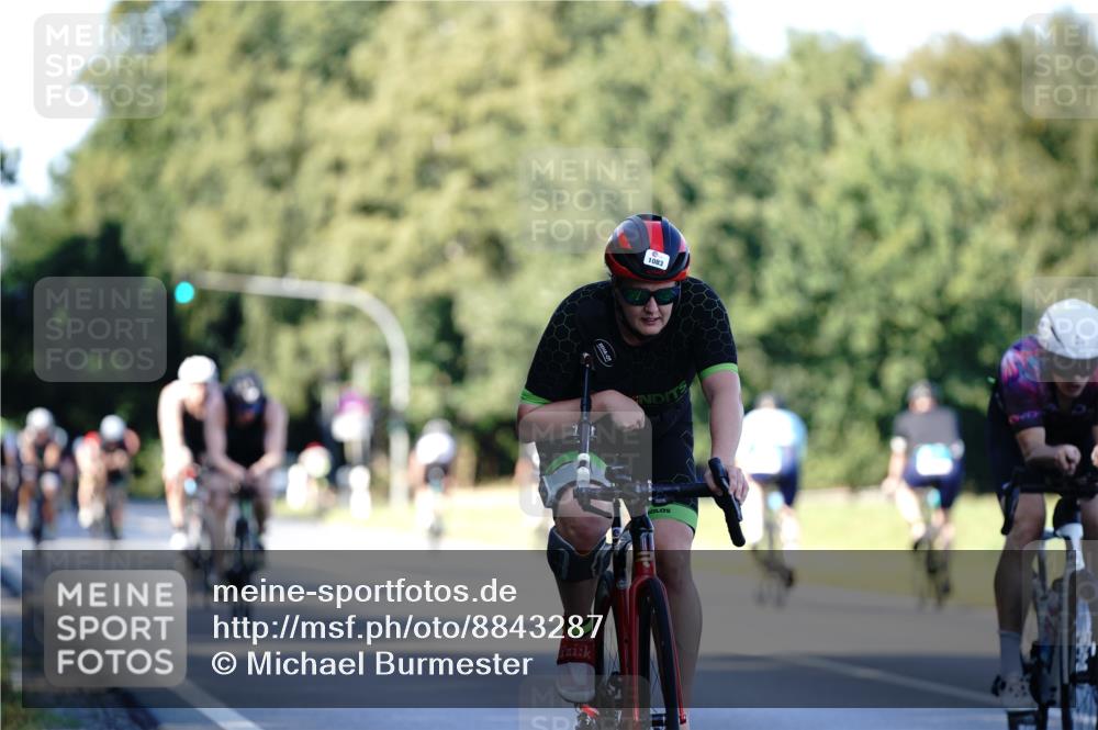 07.09.2025 - 19. Norderstedt Triathlon Michael Burmester http://msf.ph/oto/8843287 07.09.2025 15:53:55 Radfahren 493, 542, 873, 889, 952, 955, 1053, 1083, 1091, 1619 meine-sportfotos.de