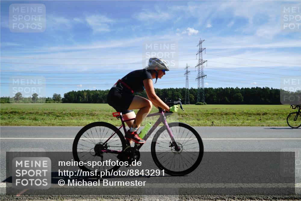 07.09.2025 - 19. Norderstedt Triathlon Michael Burmester http://msf.ph/oto/8843291 07.09.2025 12:37:25 Radfahren 1268 meine-sportfotos.de