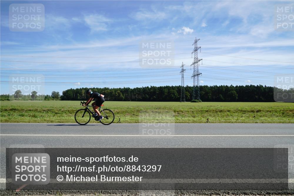 07.09.2025 - 19. Norderstedt Triathlon Michael Burmester http://msf.ph/oto/8843297 07.09.2025 12:37:26 Radfahren 1268, 1373 meine-sportfotos.de