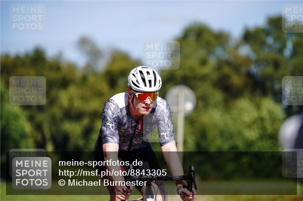 07.09.2025 - 19. Norderstedt Triathlon Michael Burmester http://msf.ph/oto/8843305 07.09.2025 12:59:43 Radfahren 1271, 1295 meine-sportfotos.de