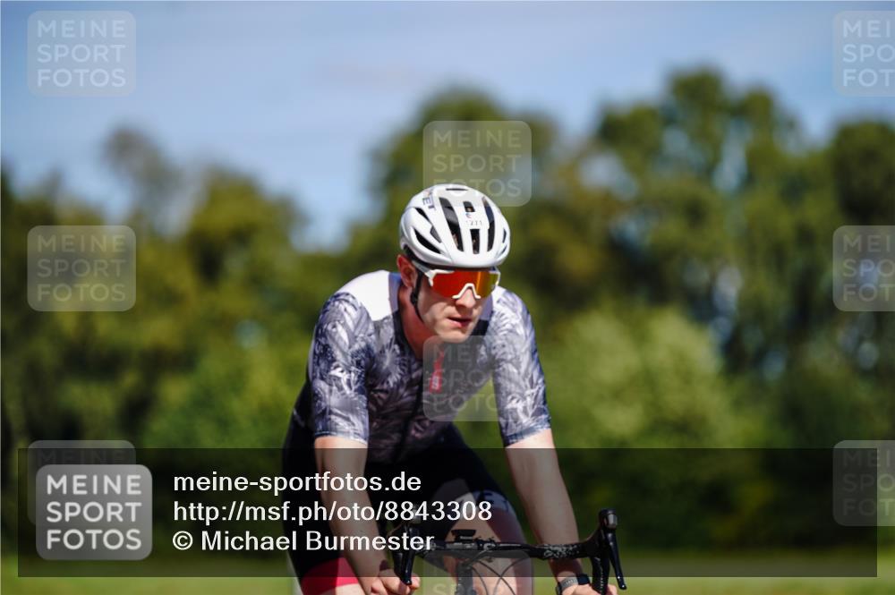 07.09.2025 - 19. Norderstedt Triathlon Michael Burmester http://msf.ph/oto/8843308 07.09.2025 12:59:43 Radfahren 1271, 1295 meine-sportfotos.de