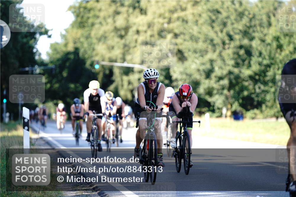 07.09.2025 - 19. Norderstedt Triathlon Michael Burmester http://msf.ph/oto/8843313 07.09.2025 15:54:00 Radfahren 461, 534, 547, 871, 949, 1554, 1619 meine-sportfotos.de