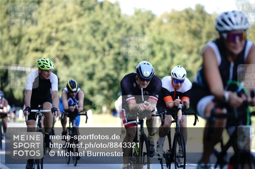 07.09.2025 - 19. Norderstedt Triathlon Michael Burmester http://msf.ph/oto/8843321 07.09.2025 15:54:02 Radfahren 432, 461, 534, 547, 549, 871, 949, 1104, 1410, 1554, 1569 meine-sportfotos.de