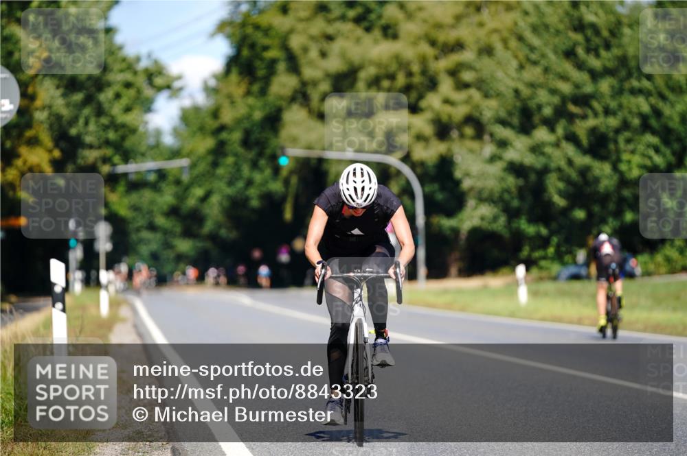 07.09.2025 - 19. Norderstedt Triathlon Michael Burmester http://msf.ph/oto/8843323 07.09.2025 12:59:57 Radfahren 1321 meine-sportfotos.de