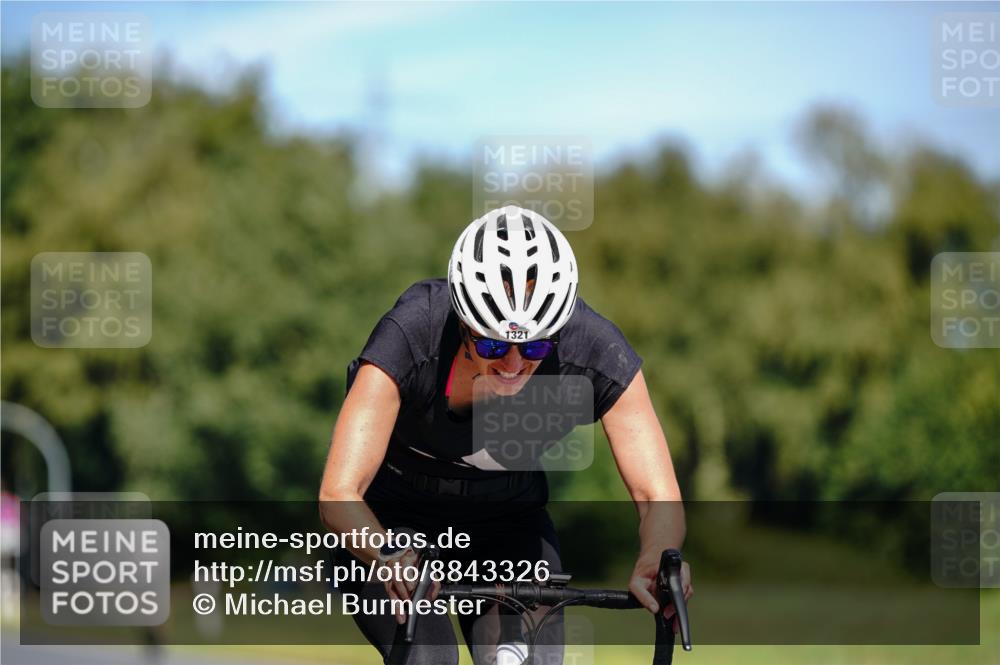 07.09.2025 - 19. Norderstedt Triathlon Michael Burmester http://msf.ph/oto/8843326 07.09.2025 12:59:58 Radfahren 1321 meine-sportfotos.de