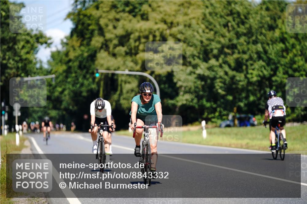 07.09.2025 - 19. Norderstedt Triathlon Michael Burmester http://msf.ph/oto/8843332 07.09.2025 13:00:16 Radfahren 305, 354 meine-sportfotos.de
