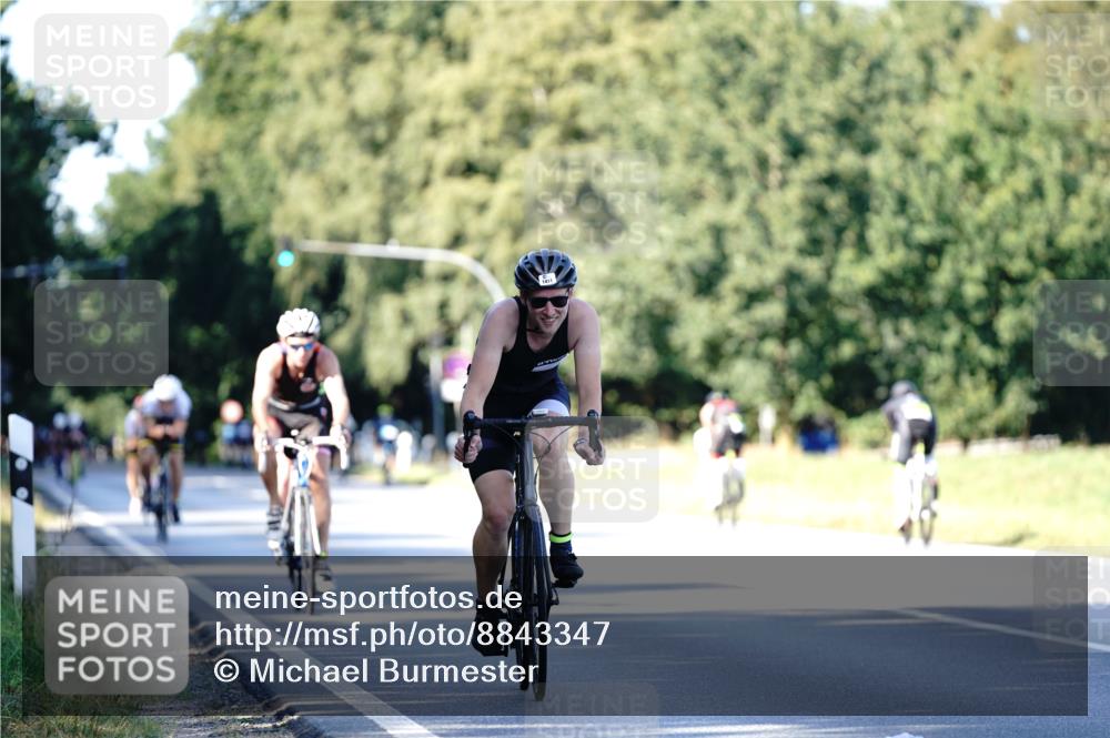 07.09.2025 - 19. Norderstedt Triathlon Michael Burmester http://msf.ph/oto/8843347 07.09.2025 15:54:10 Radfahren 1046, 1411, 1561 meine-sportfotos.de