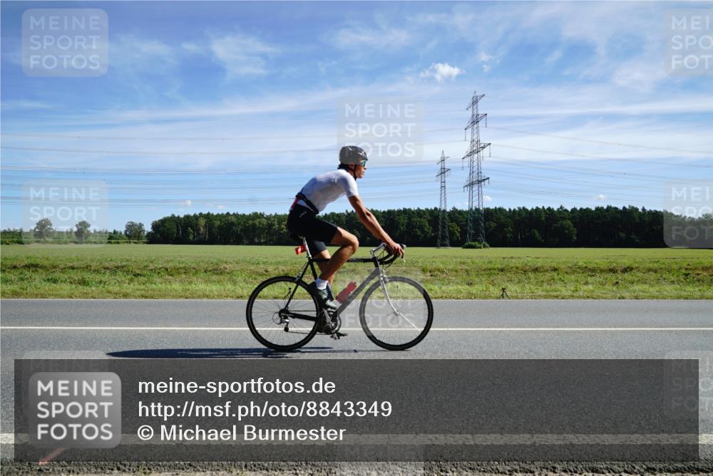 07.09.2025 - 19. Norderstedt Triathlon Michael Burmester http://msf.ph/oto/8843349 07.09.2025 12:37:40 Radfahren 219, 701, 789, 814 meine-sportfotos.de
