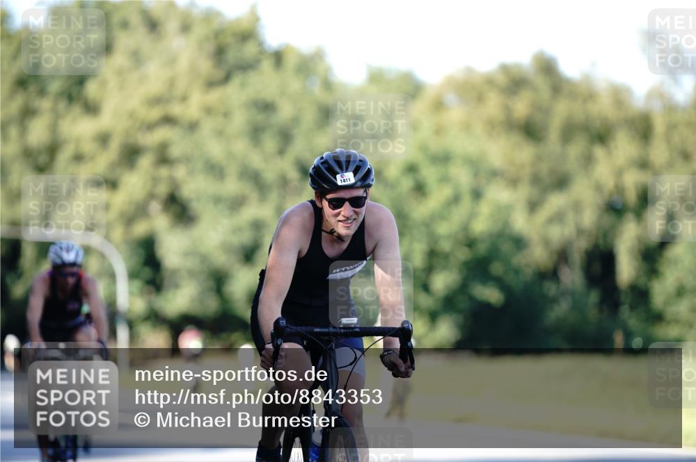 07.09.2025 - 19. Norderstedt Triathlon Michael Burmester http://msf.ph/oto/8843353 07.09.2025 15:54:11 Radfahren 544, 1046, 1411, 1561 meine-sportfotos.de