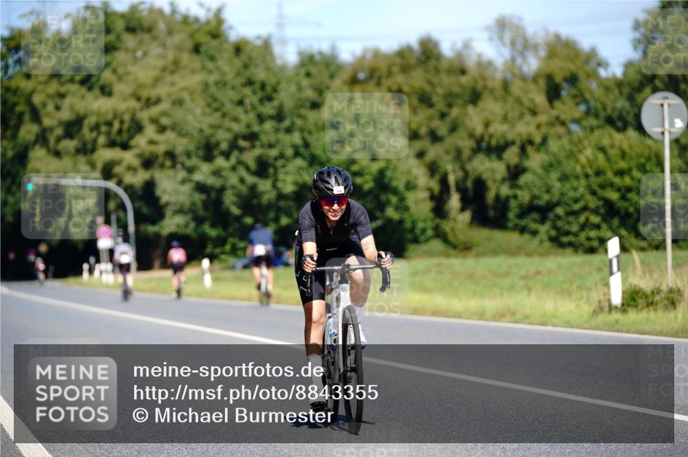 07.09.2025 - 19. Norderstedt Triathlon Michael Burmester http://msf.ph/oto/8843355 07.09.2025 13:00:20 Radfahren 305, 354, 718 meine-sportfotos.de