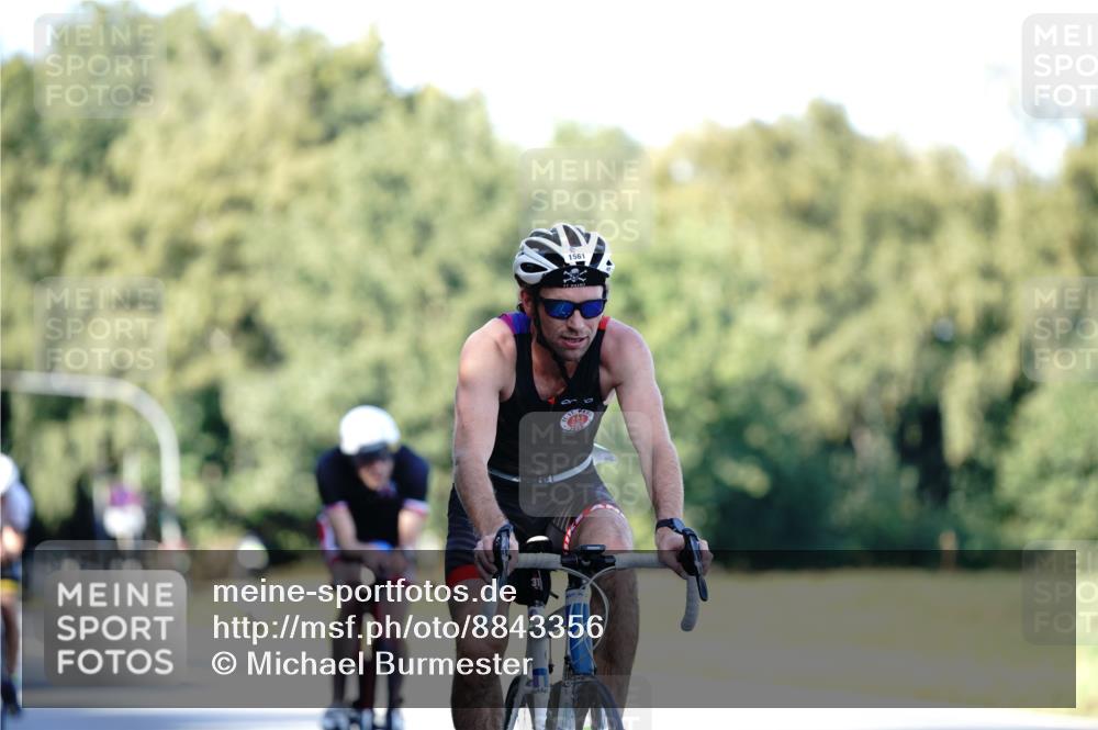 07.09.2025 - 19. Norderstedt Triathlon Michael Burmester http://msf.ph/oto/8843356 07.09.2025 15:54:12 Radfahren 544, 1411, 1561, 1592 meine-sportfotos.de