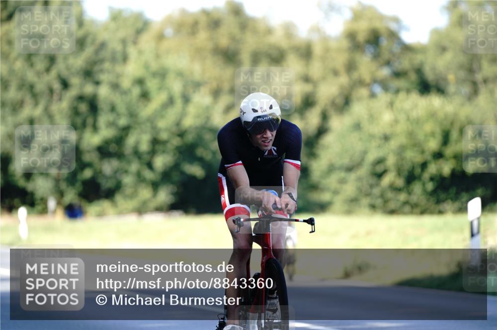 07.09.2025 - 19. Norderstedt Triathlon Michael Burmester http://msf.ph/oto/8843360 07.09.2025 15:54:13 Radfahren 544, 1411, 1561, 1592 meine-sportfotos.de