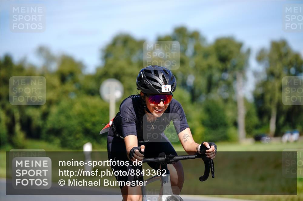 07.09.2025 - 19. Norderstedt Triathlon Michael Burmester http://msf.ph/oto/8843362 07.09.2025 13:00:21 Radfahren 305, 354, 718 meine-sportfotos.de