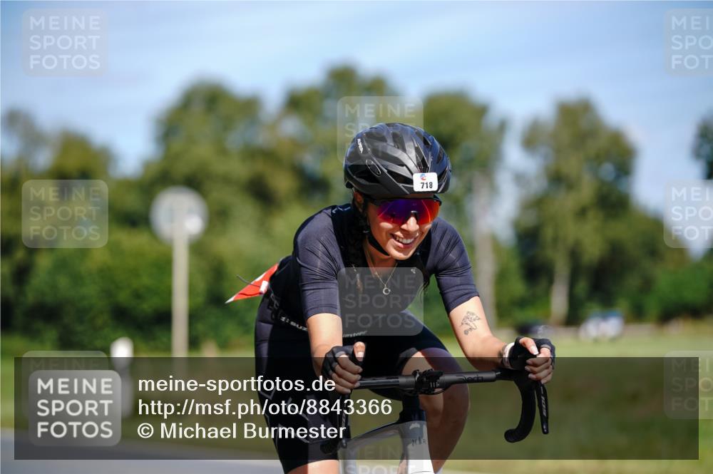 07.09.2025 - 19. Norderstedt Triathlon Michael Burmester http://msf.ph/oto/8843366 07.09.2025 13:00:21 Radfahren 305, 354, 718 meine-sportfotos.de