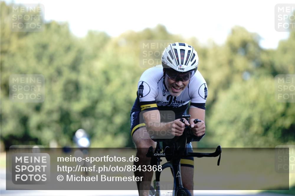 07.09.2025 - 19. Norderstedt Triathlon Michael Burmester http://msf.ph/oto/8843368 07.09.2025 15:54:15 Radfahren 544, 1107, 1411, 1561, 1592 meine-sportfotos.de