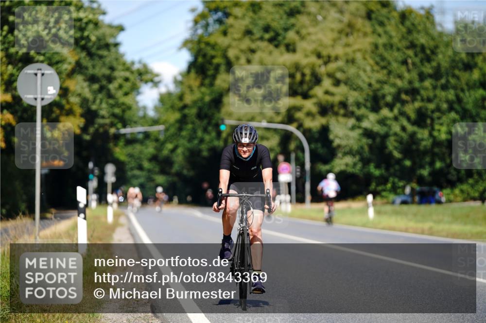 07.09.2025 - 19. Norderstedt Triathlon Michael Burmester http://msf.ph/oto/8843369 07.09.2025 13:00:26 Radfahren 183 meine-sportfotos.de