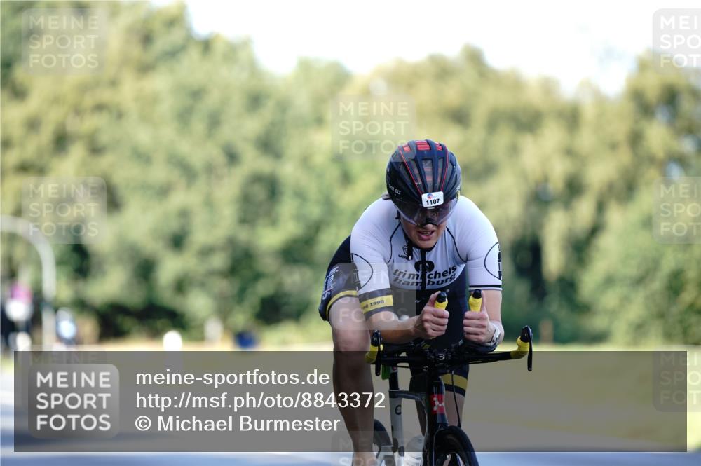 07.09.2025 - 19. Norderstedt Triathlon Michael Burmester http://msf.ph/oto/8843372 07.09.2025 15:54:17 Radfahren 544, 1107, 1592 meine-sportfotos.de