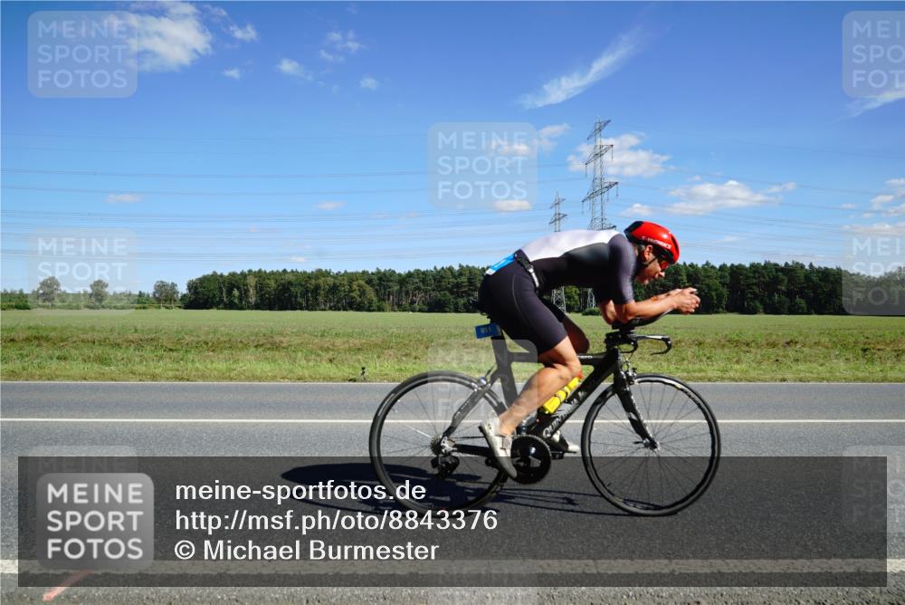 07.09.2025 - 19. Norderstedt Triathlon Michael Burmester http://msf.ph/oto/8843376 07.09.2025 14:43:34 Radfahren 911, 1503 meine-sportfotos.de