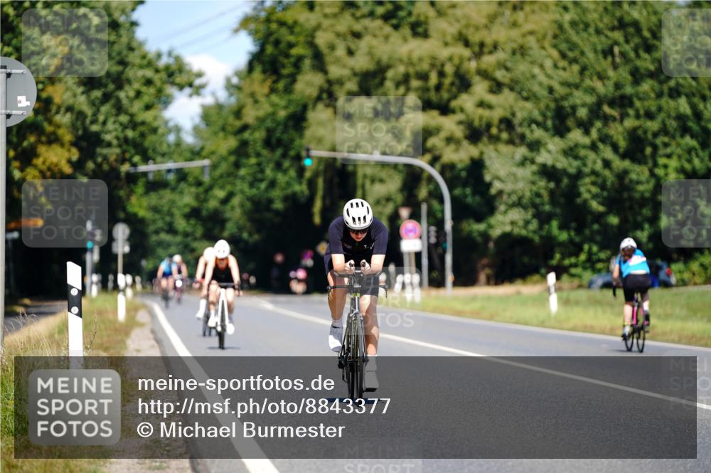 07.09.2025 - 19. Norderstedt Triathlon Michael Burmester http://msf.ph/oto/8843377 07.09.2025 13:00:38 Radfahren 1344 meine-sportfotos.de
