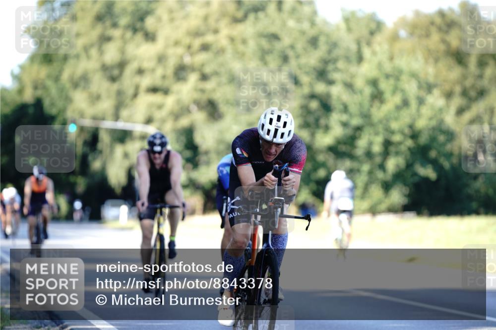 07.09.2025 - 19. Norderstedt Triathlon Michael Burmester http://msf.ph/oto/8843378 07.09.2025 15:54:24 Radfahren 902, 1460, 1534, 1618 meine-sportfotos.de