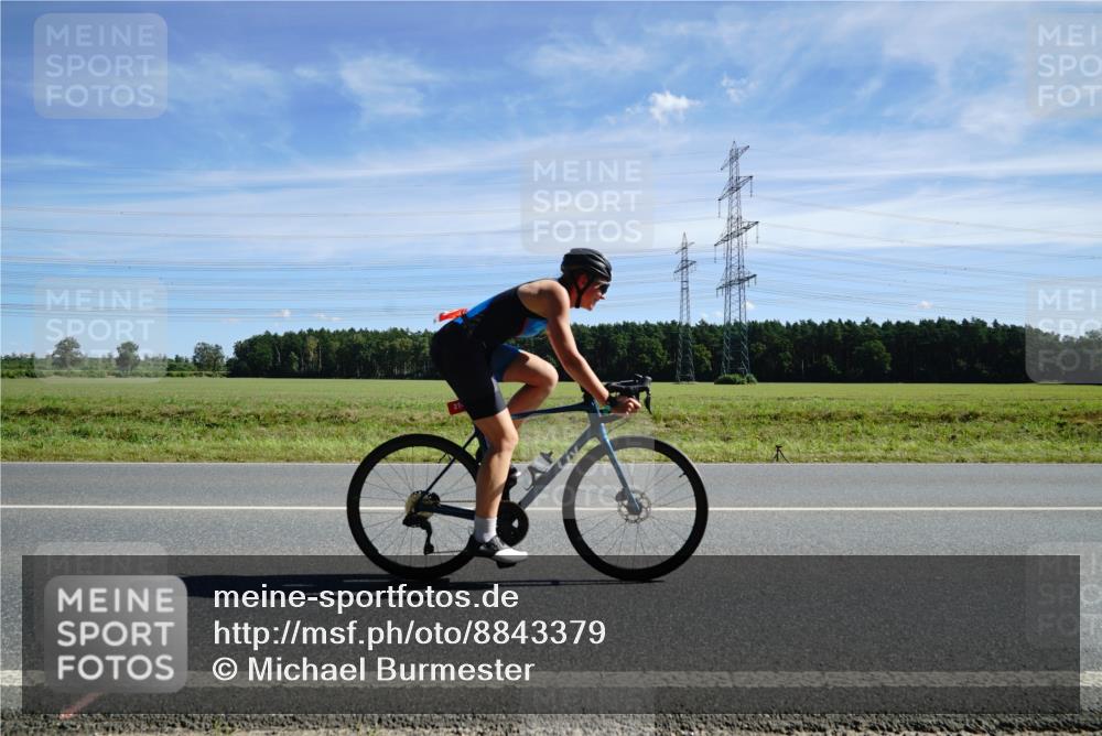 07.09.2025 - 19. Norderstedt Triathlon Michael Burmester http://msf.ph/oto/8843379 07.09.2025 12:37:58 Radfahren 274 meine-sportfotos.de