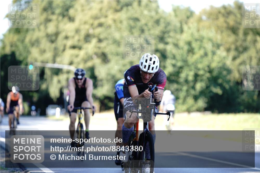 07.09.2025 - 19. Norderstedt Triathlon Michael Burmester http://msf.ph/oto/8843380 07.09.2025 15:54:24 Radfahren 902, 1460, 1534, 1618 meine-sportfotos.de