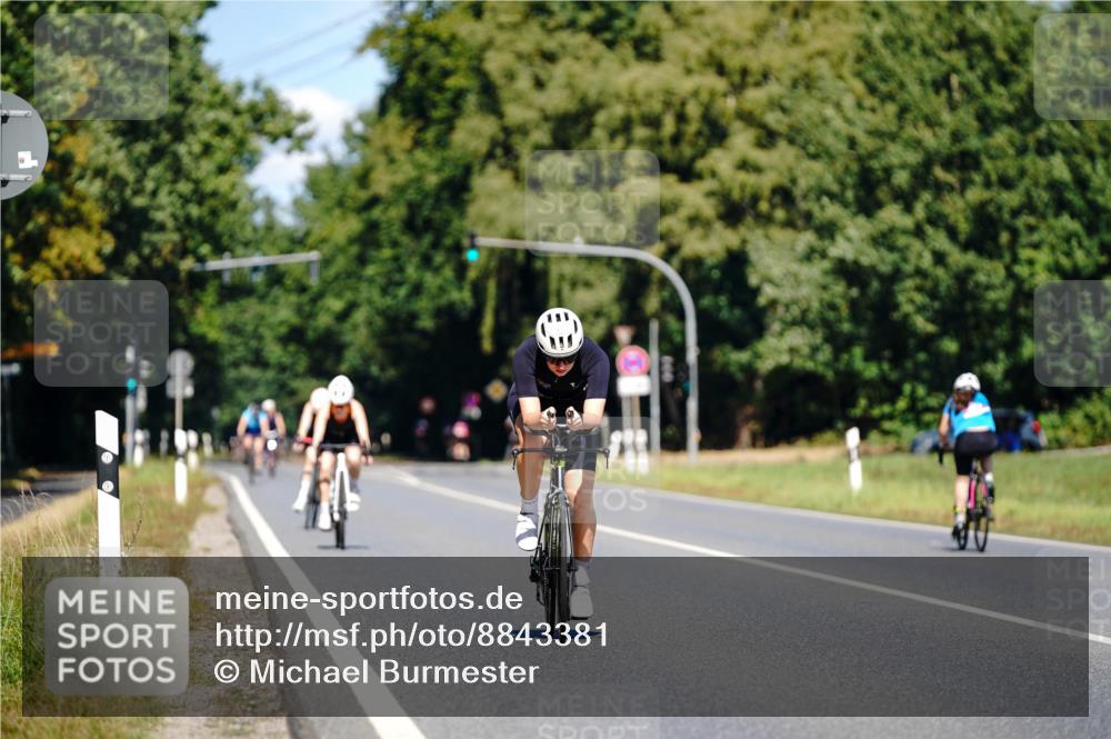 07.09.2025 - 19. Norderstedt Triathlon Michael Burmester http://msf.ph/oto/8843381 07.09.2025 13:00:38 Radfahren 1344 meine-sportfotos.de