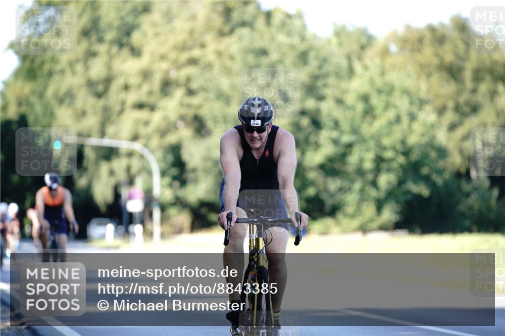 07.09.2025 - 19. Norderstedt Triathlon Michael Burmester http://msf.ph/oto/8843385 07.09.2025 15:54:26 Radfahren 902, 1460, 1534 meine-sportfotos.de