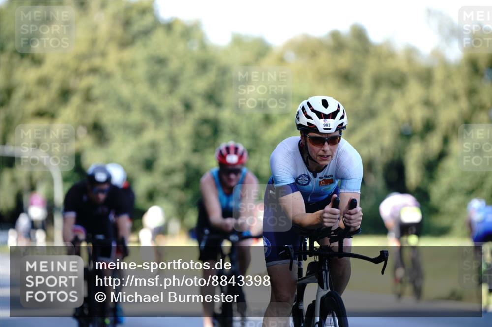 07.09.2025 - 19. Norderstedt Triathlon Michael Burmester http://msf.ph/oto/8843398 07.09.2025 15:54:31 Radfahren 521, 546, 903, 1443, 1630 meine-sportfotos.de