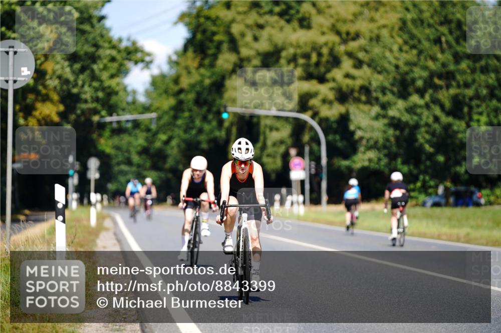 07.09.2025 - 19. Norderstedt Triathlon Michael Burmester http://msf.ph/oto/8843399 07.09.2025 13:00:42 Radfahren 1344, 1374 meine-sportfotos.de