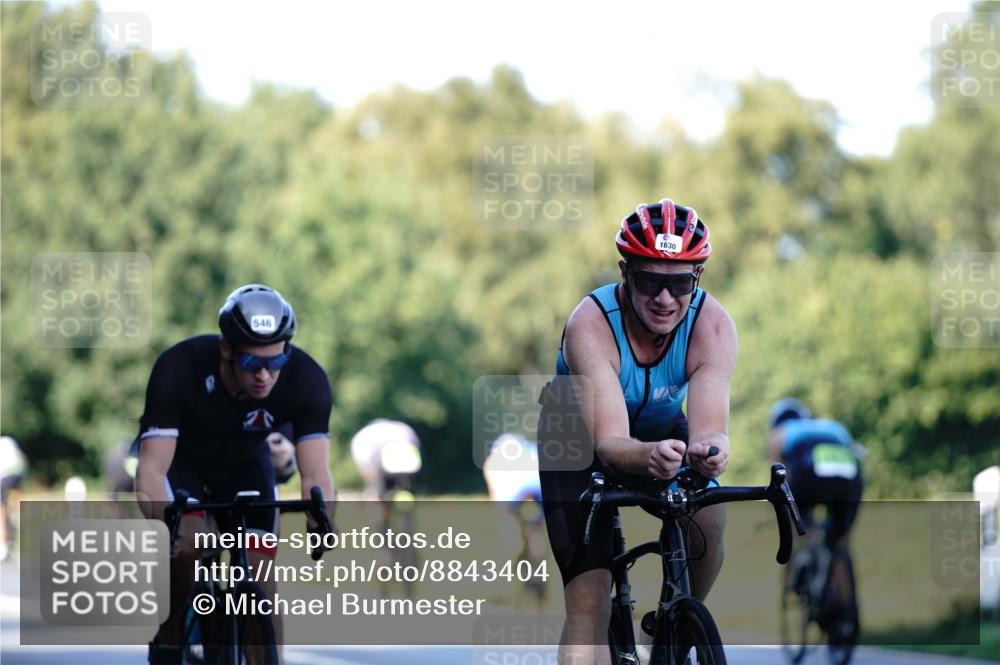 07.09.2025 - 19. Norderstedt Triathlon Michael Burmester http://msf.ph/oto/8843404 07.09.2025 15:54:32 Radfahren 521, 546, 903, 1443, 1630 meine-sportfotos.de