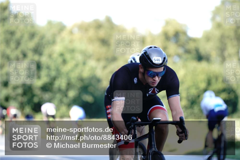 07.09.2025 - 19. Norderstedt Triathlon Michael Burmester http://msf.ph/oto/8843406 07.09.2025 15:54:32 Radfahren 521, 546, 903, 1443, 1630 meine-sportfotos.de
