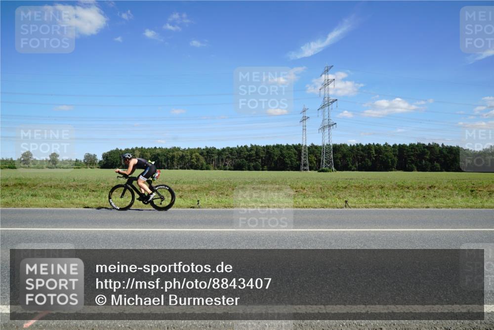 07.09.2025 - 19. Norderstedt Triathlon Michael Burmester http://msf.ph/oto/8843407 07.09.2025 14:43:49 Radfahren 408, 1505 meine-sportfotos.de