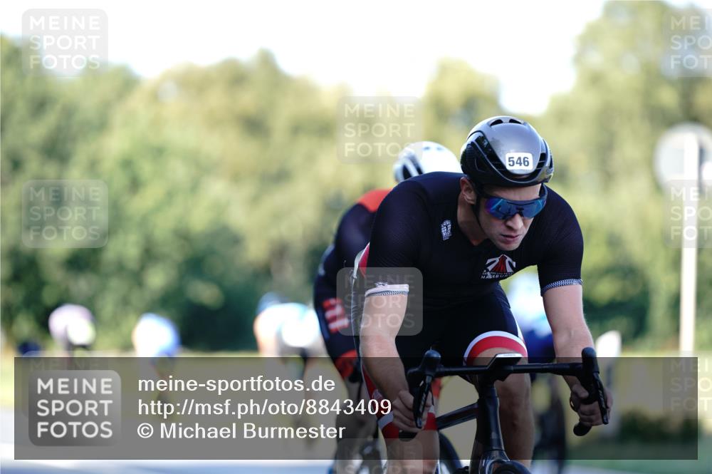 07.09.2025 - 19. Norderstedt Triathlon Michael Burmester http://msf.ph/oto/8843409 07.09.2025 15:54:32 Radfahren 521, 546, 903, 1443, 1630 meine-sportfotos.de