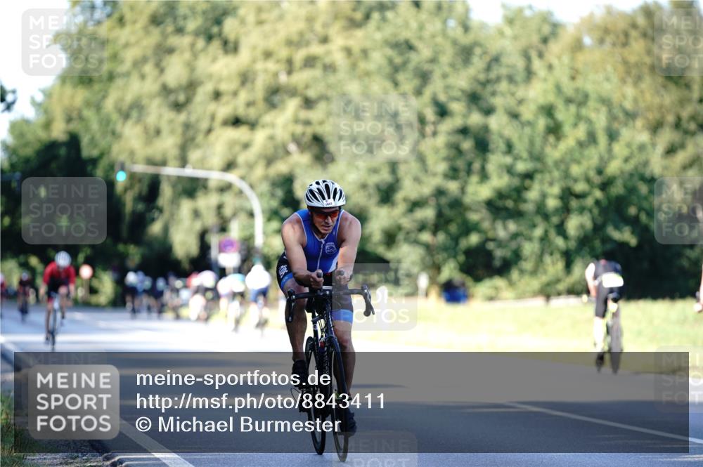 07.09.2025 - 19. Norderstedt Triathlon Michael Burmester http://msf.ph/oto/8843411 07.09.2025 15:54:37 Radfahren 1603 meine-sportfotos.de
