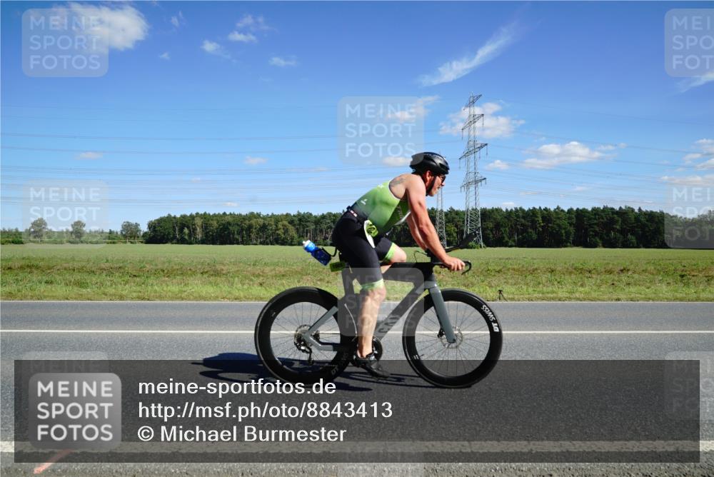 07.09.2025 - 19. Norderstedt Triathlon Michael Burmester http://msf.ph/oto/8843413 07.09.2025 14:43:57 Radfahren 395, 1005 meine-sportfotos.de