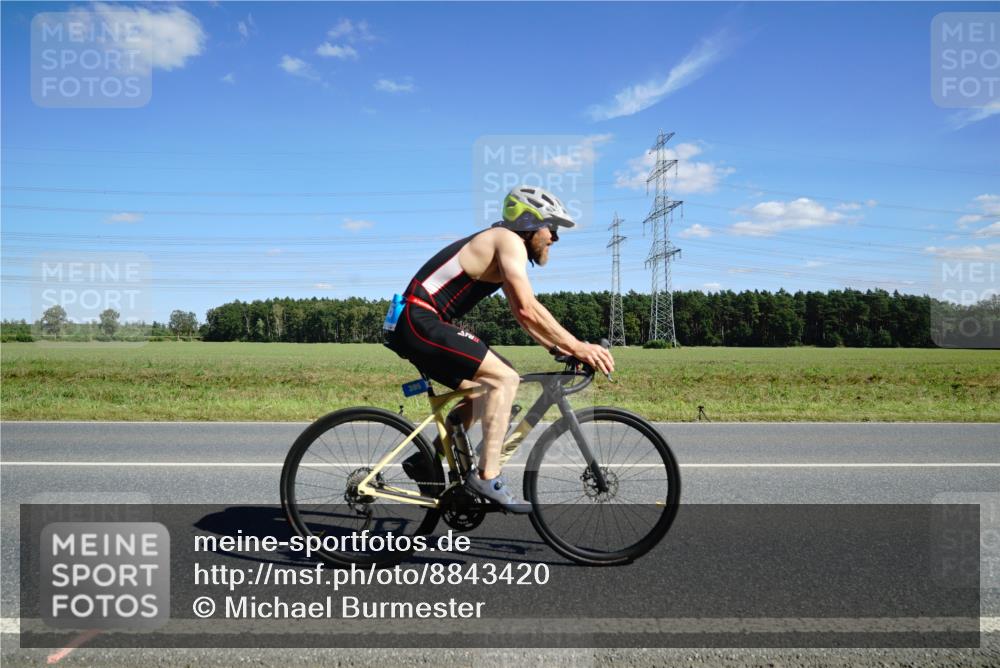 07.09.2025 - 19. Norderstedt Triathlon Michael Burmester http://msf.ph/oto/8843420 07.09.2025 14:44:00 Radfahren 395, 1005 meine-sportfotos.de