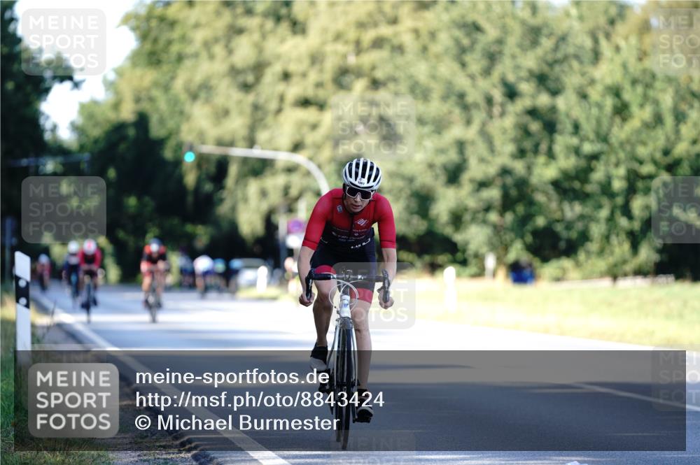 07.09.2025 - 19. Norderstedt Triathlon Michael Burmester http://msf.ph/oto/8843424 07.09.2025 15:54:42 Radfahren 1061, 1603 meine-sportfotos.de