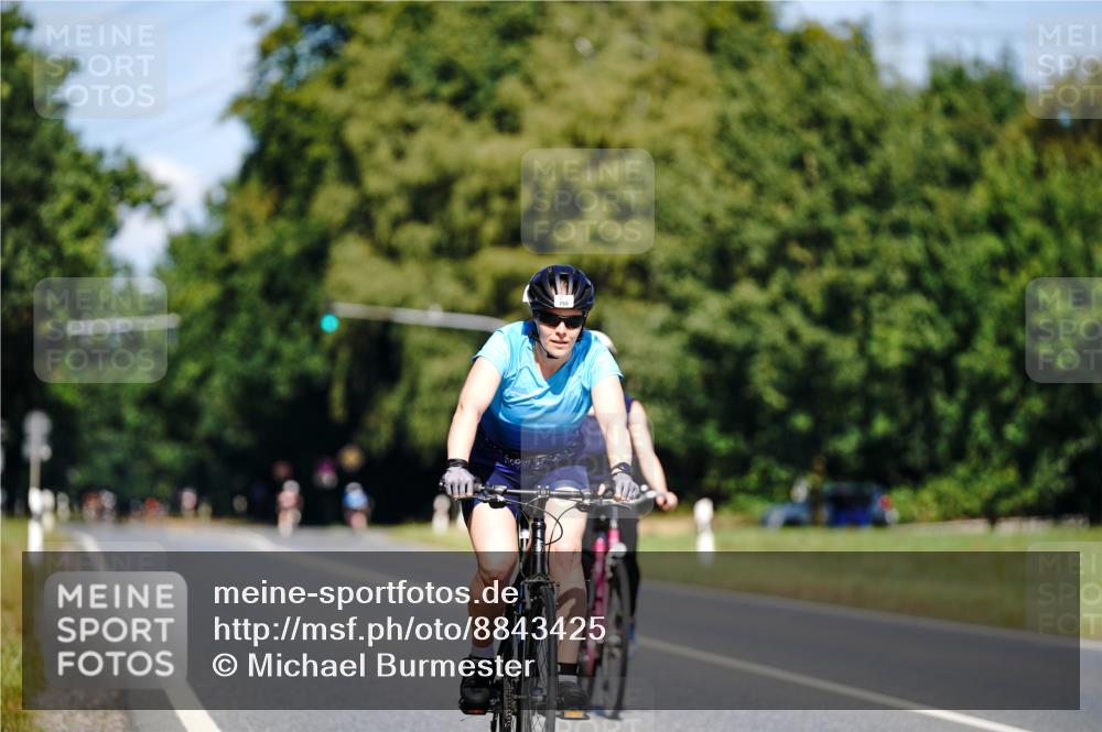 07.09.2025 - 19. Norderstedt Triathlon Michael Burmester http://msf.ph/oto/8843425 07.09.2025 13:00:56 Radfahren 335, 755 meine-sportfotos.de