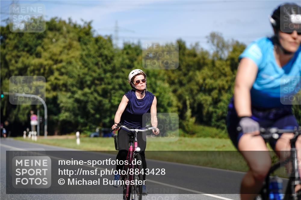 07.09.2025 - 19. Norderstedt Triathlon Michael Burmester http://msf.ph/oto/8843428 07.09.2025 13:00:58 Radfahren 335, 755 meine-sportfotos.de