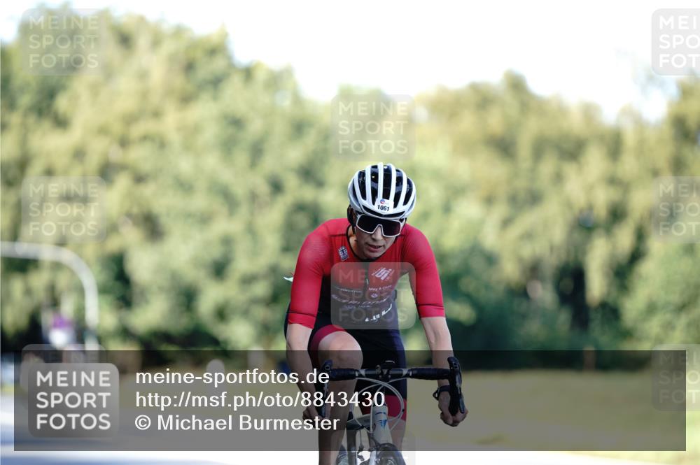 07.09.2025 - 19. Norderstedt Triathlon Michael Burmester http://msf.ph/oto/8843430 07.09.2025 15:54:43 Radfahren 1061 meine-sportfotos.de