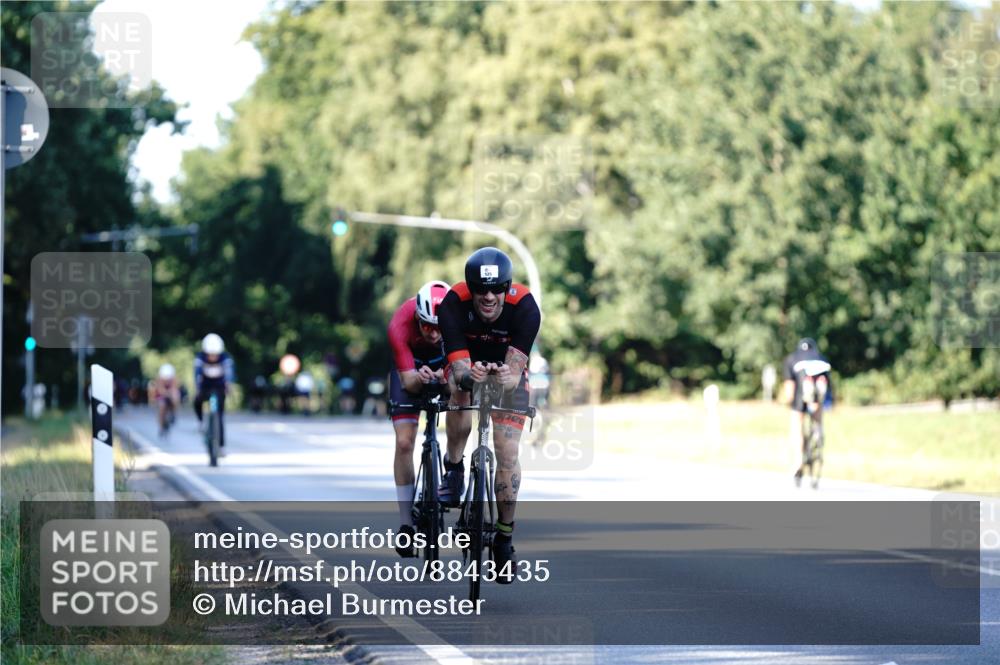 07.09.2025 - 19. Norderstedt Triathlon Michael Burmester http://msf.ph/oto/8843435 07.09.2025 15:54:47 Radfahren 525, 1061, 1573 meine-sportfotos.de