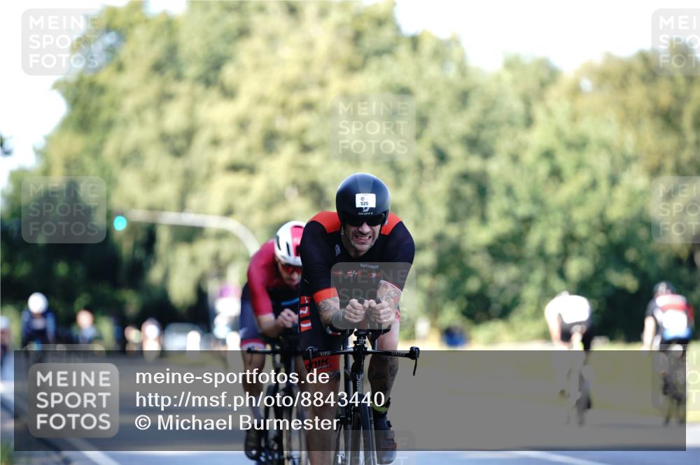 07.09.2025 - 19. Norderstedt Triathlon Michael Burmester http://msf.ph/oto/8843440 07.09.2025 15:54:48 Radfahren 525, 1573 meine-sportfotos.de
