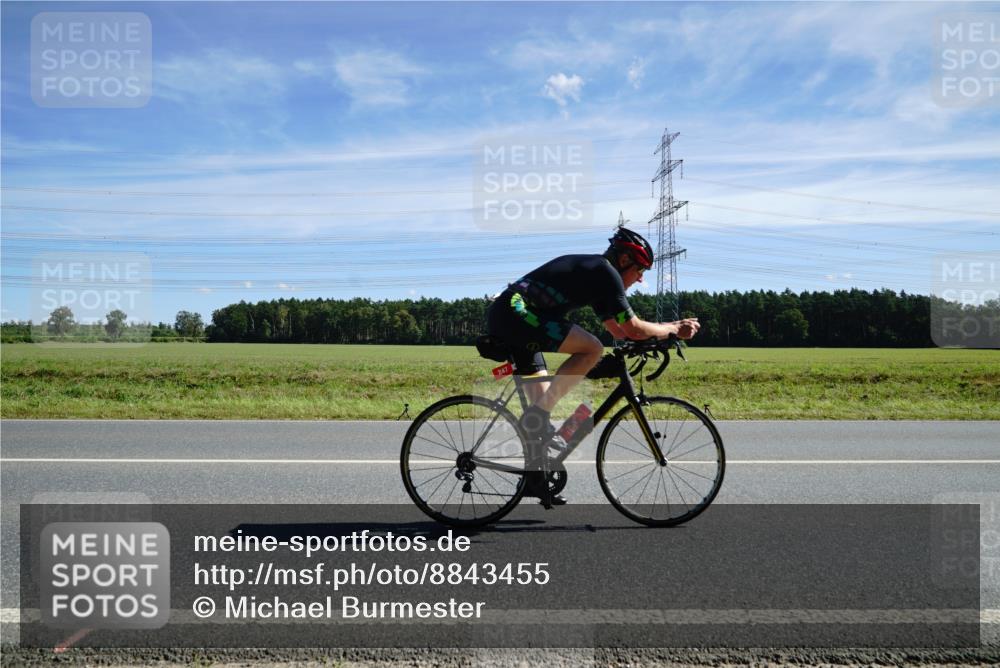 07.09.2025 - 19. Norderstedt Triathlon Michael Burmester http://msf.ph/oto/8843455 07.09.2025 12:38:35 Radfahren 224, 247, 309, 766, 1262 meine-sportfotos.de