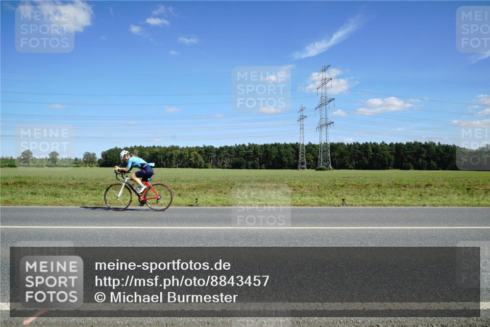 07.09.2025 - 19. Norderstedt Triathlon Michael Burmester http://msf.ph/oto/8843457 07.09.2025 14:44:14 Radfahren  meine-sportfotos.de