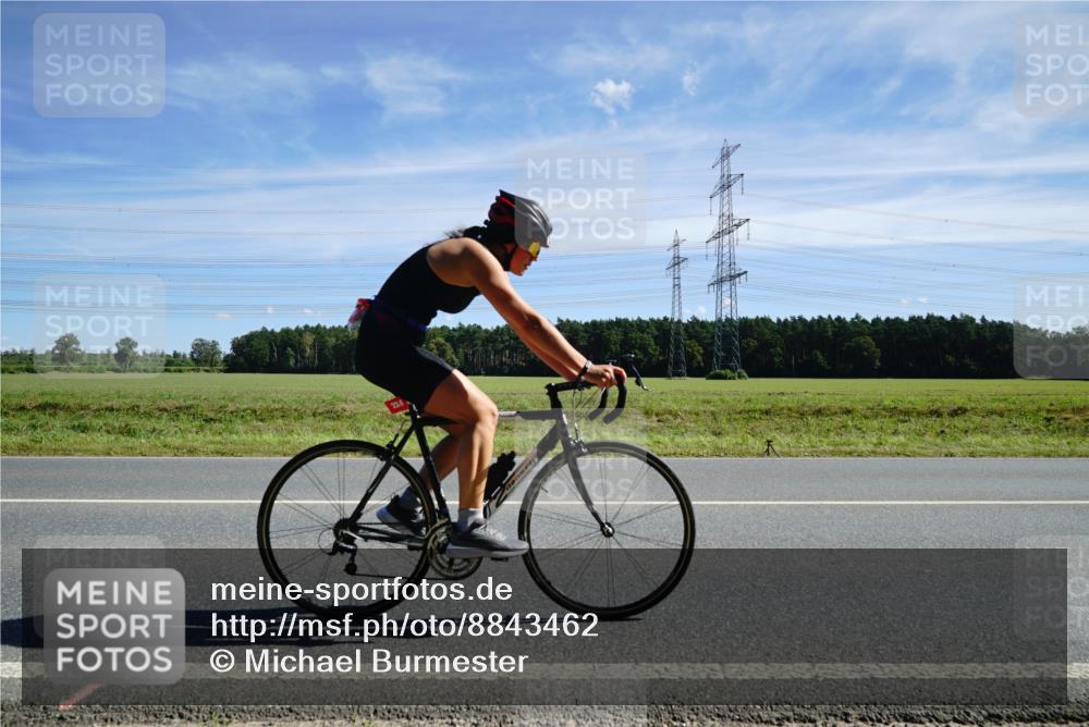 07.09.2025 - 19. Norderstedt Triathlon Michael Burmester http://msf.ph/oto/8843462 07.09.2025 12:38:37 Radfahren 224, 247, 309, 766, 808 meine-sportfotos.de