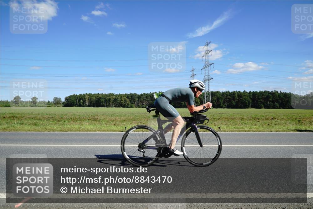 07.09.2025 - 19. Norderstedt Triathlon Michael Burmester http://msf.ph/oto/8843470 07.09.2025 14:44:19 Radfahren 967, 1032, 1508 meine-sportfotos.de