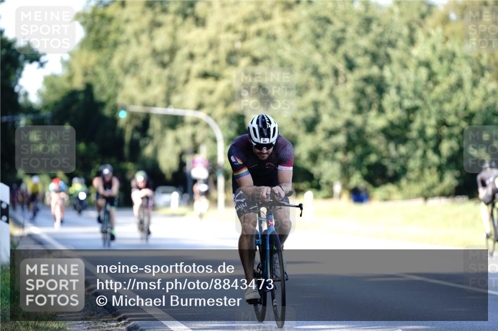 07.09.2025 - 19. Norderstedt Triathlon Michael Burmester http://msf.ph/oto/8843473 07.09.2025 15:55:02 Radfahren 490 meine-sportfotos.de