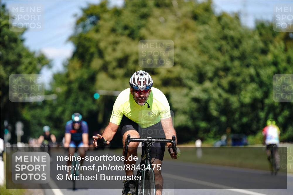 07.09.2025 - 19. Norderstedt Triathlon Michael Burmester http://msf.ph/oto/8843475 07.09.2025 13:02:31 Radfahren 313, 324 meine-sportfotos.de